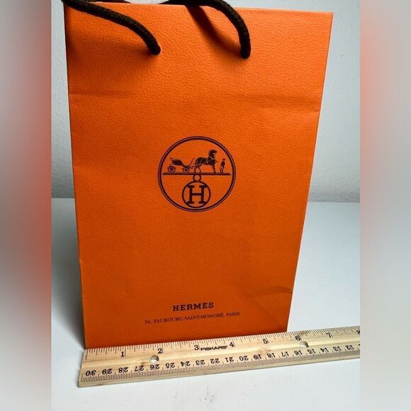 Hermes Gift Bag authentic NEW 8,5” x 6” x 3” / 24 Faubourg Saint-Honore, Paris - Picture 4 of 6